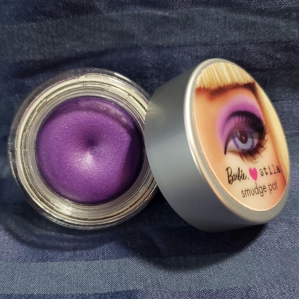 2 Barbie 🖤 Stila Smudge Pots - Cobalt and Purple